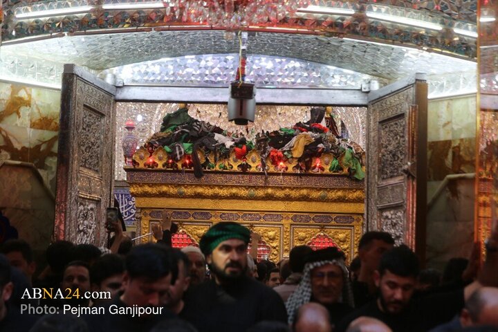 تقرير مصور/ قراءة دعاء زيارة الأربعين للإمام الحسين(ع) في حرمه الطاهر