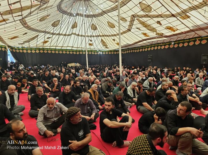 گزارش تصویری | حضور و سخنرانی دبیرکل مجمع جهانی اهل‌بیت(ع) در موکب محسنین در کربلا