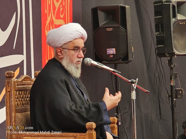 تقرير مصور/ الأمين العام للمجمع العالمي لأهل البيت (ع) يحضر في موكب المحسنين بمدينة كربلا ويلقي كلمة