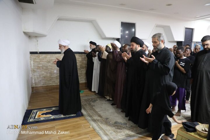 Kerbela'da Dünya Ehlibeyt (a.s) Kurultayı Genel Sekreteri Ayetullah Ramazani'nin Çeşitli Ülke Alimleriyle Samimi Oturumu