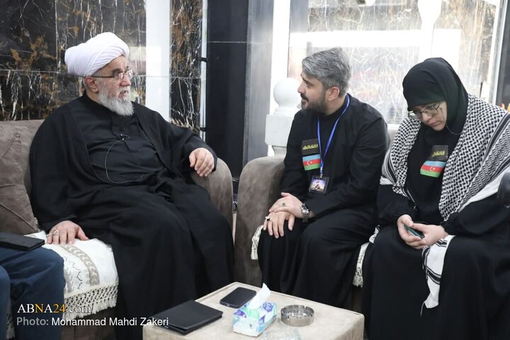 Kerbela'da Dünya Ehlibeyt (a.s) Kurultayı Genel Sekreteri Ayetullah Ramazani'nin Çeşitli Ülke Alimleriyle Samimi Oturumu