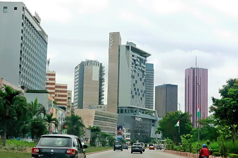 داستان شهر آبیجان؛ از روستاهای صیادی تا «پاریس غرب آفریقا»