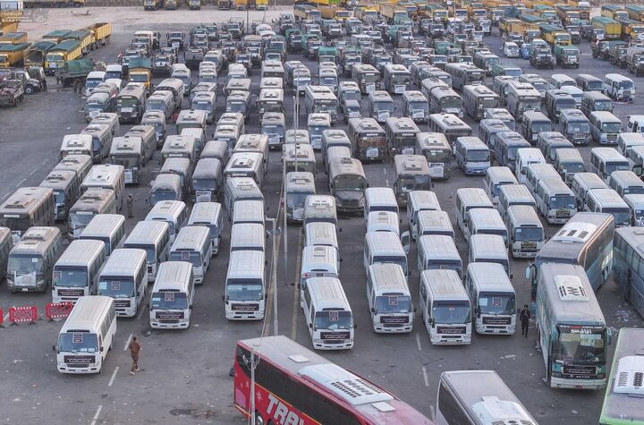 تقرير مصور/ أكثر من (350) باصًا مكيّفًا وخدمات ضيافة على مدار الساعة لتسهيل عودة زوار الأربعين