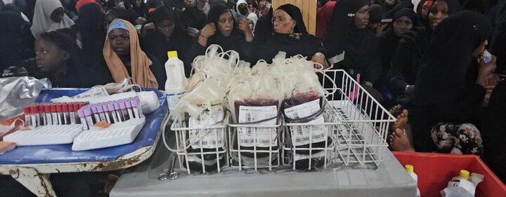 تقرير مصور/ التبرع بالدم برعاية جمعية "الرحمان" في دولة مالي بمناسبة أربعينة الإمام الحسين(ع)