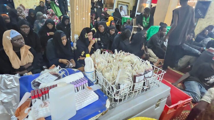 تقرير مصور/ التبرع بالدم برعاية جمعية "الرحمان" في دولة مالي بمناسبة أربعينة الإمام الحسين(ع)