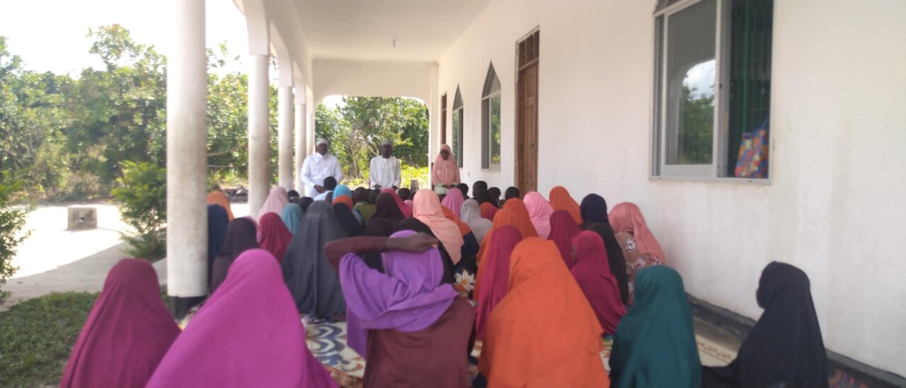 Walimu Wapya Watambulishwa Madrasa ya Fatima Zahraa (s.a), Waumini Wajumuika na Sayyid Arif Naqvi katika Sala ya Jamaa