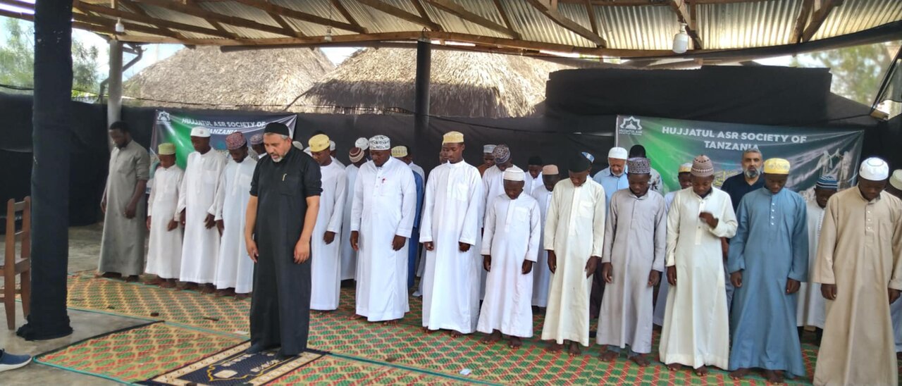 Walimu Wapya Watambulishwa Madrasa ya Fatima Zahraa (s.a), Waumini Wajumuika na Sayyid Arif Naqvi katika Sala ya Jamaa