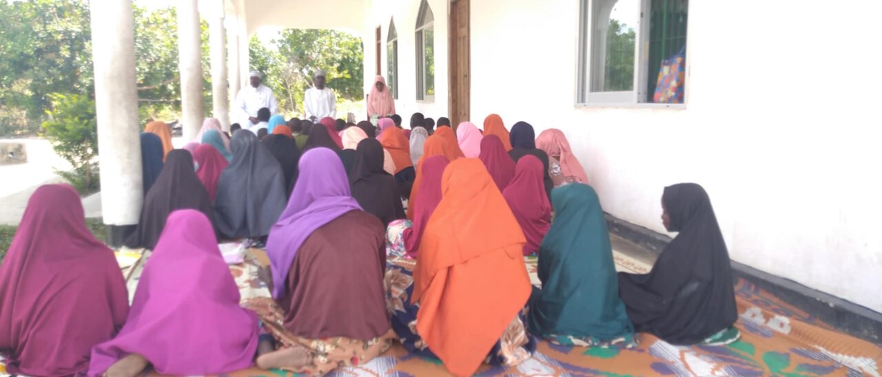 Walimu Wapya Watambulishwa Madrasa ya Fatima Zahraa (s.a), Waumini Wajumuika na Sayyid Arif Naqvi katika Sala ya Jamaa