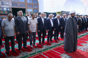 Pagbisita ni Dr. Pezeshkian sa Blue Mosque ng Yerevan at Pagdarasal Kasama ang mga Mananampalataya