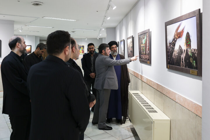 تقرير مصور/ معرض صور مختارة من عزاء«مهر محرم» الدولي في متحف الحرم الرضوي الشريف بمدينة مشهد