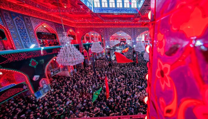 تقرير مصور/ الصحن الحسيني يحتضن المعزين من داخل العراق وخارجه في اليوم الأربعين