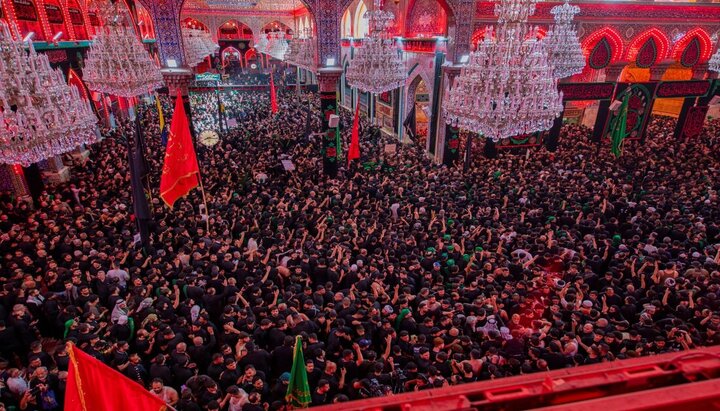 تقرير مصور/ الصحن الحسيني يحتضن المعزين من داخل العراق وخارجه في اليوم الأربعين