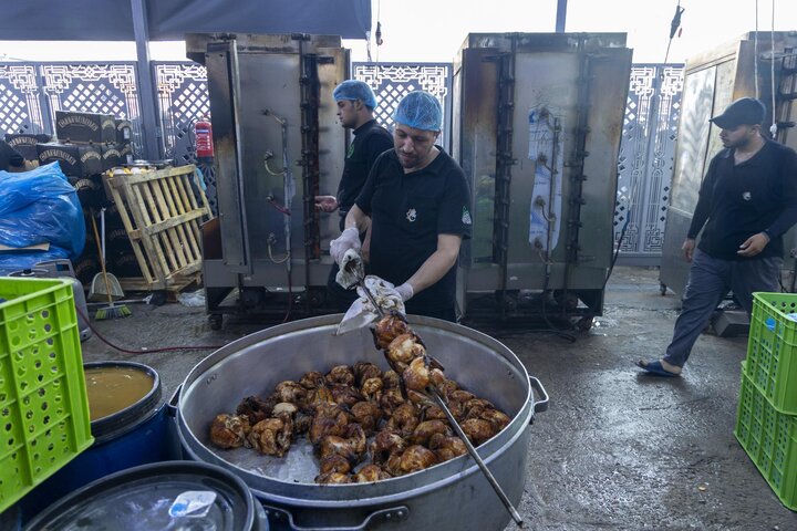 تقرير مصور/ مضيف العتبة العباسيةالمقدسة يعلن تقديم أكثر من 7 ملايين وجبة طعام لزائري الأربعين