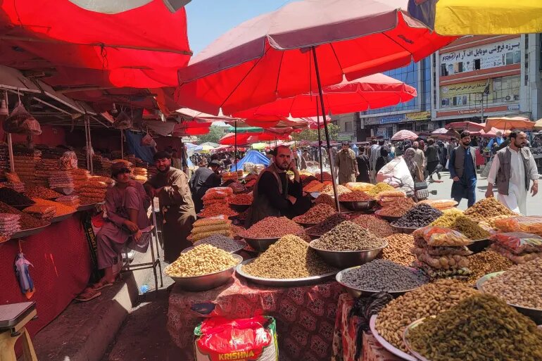 ۴ سال پس از بازگشت دوباره طالبان به قدرت/ اقتصاد افغانستان میان ادعاهای بهبود و واقعیت دشوار معیشت