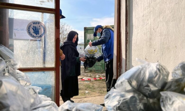 بحران گرسنگی در افغانستان / زنان و کودکان قربانیان اصلی سوءتغذیه