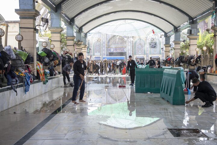 تقرير مصور/ قسم بين الحرمين يواصل تنفيذ حملة تنظيف المنطقة الواقعة بين المرقدين الطاهرين وتهيئتها