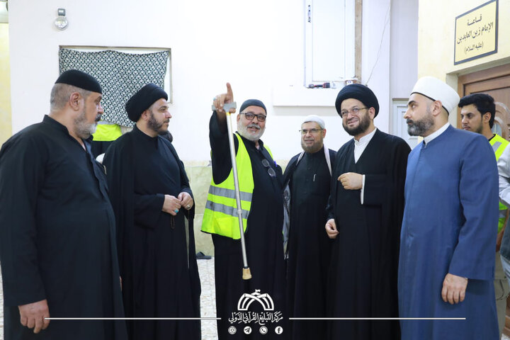 تقرير مصور/ العتبة الحسينية تكرم المواكب الخدمية على طريق (النجف - كربلاء)