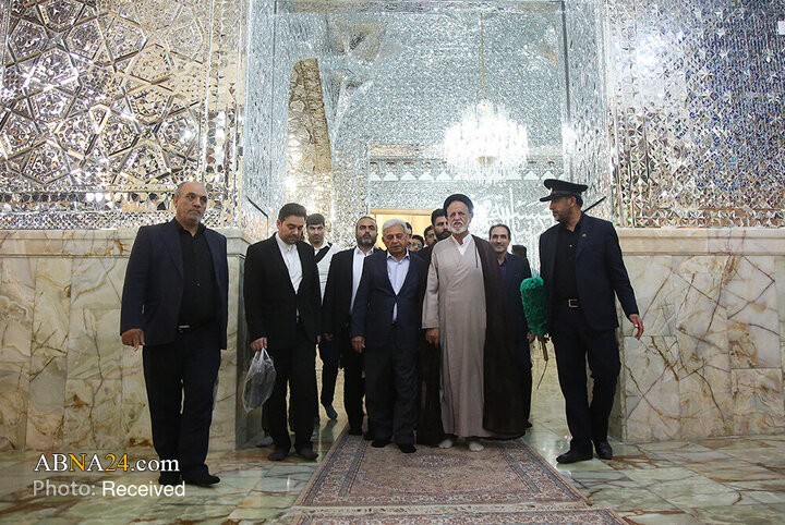وزیر امنیت غذایی و تحقیقات ملی پاکستان در حرم حضرت معصومه (س)