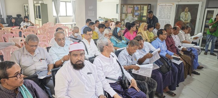 ရန်ကုန် မြို့ ဇိနသ် အစ္စလာမ်ခမ်းမတွင် အနှစ် ၁၅၀၀ ပြည့်နှစ် မဟာတမန်တော် (ဆွ)  နေ့အခမ်းအနား ကျင်းပရေး ဗဟို ကော်မတီ ညှိနှိုင်း  အစည်းဝေးကျင်းပ ။ ။ Photos