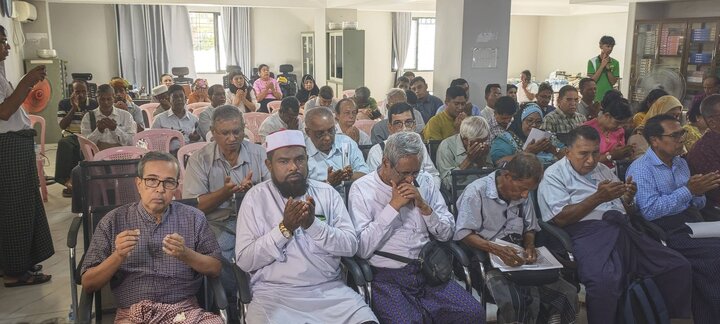 ရန်ကုန် မြို့ ဇိနသ် အစ္စလာမ်ခမ်းမတွင် အနှစ် ၁၅၀၀ ပြည့်နှစ် မဟာတမန်တော် (ဆွ)  နေ့အခမ်းအနား ကျင်းပရေး ဗဟို ကော်မတီ ညှိနှိုင်း  အစည်းဝေးကျင်းပ ။ ။ Photos