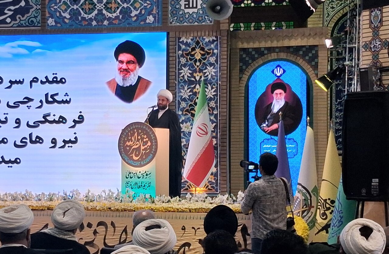 مسجد محور جهاد فرهنگی و تربیتی است