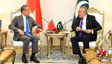 چین اپنی ہمسایہ ڈپلومیسی میں پاکستان کو ترجیح دینا جاری رکھےگا، چینی وزیر خارجہ