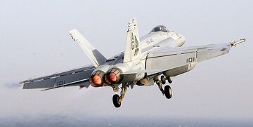 Şeş dikanîna firotinê di deh mehên dawî de; F-18 ya Amerîkî di bin okyanusa Atlantîkê de ketin