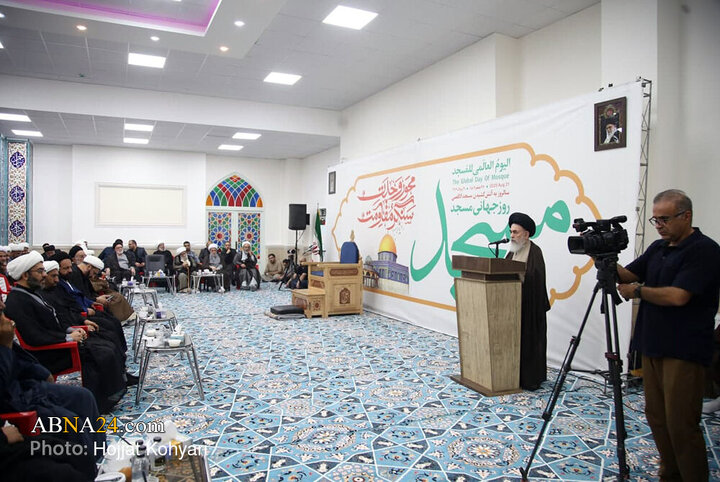 گردهمایی علما و روحانیون شهر شیراز با حضور آیت‌الله کریمی جهرمی