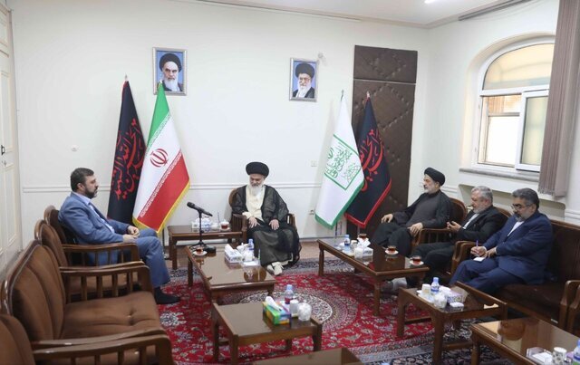 سفر کاظم غریب آبادی به قم / دیدار با آیات عظام مکارم شیرازی و حسینی بوشهری