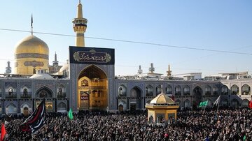 شہادت امام رضا(ع) کی آمد پر 30 لاکھ سے زائد زائرین مشہد الرضا پہلے ہیں