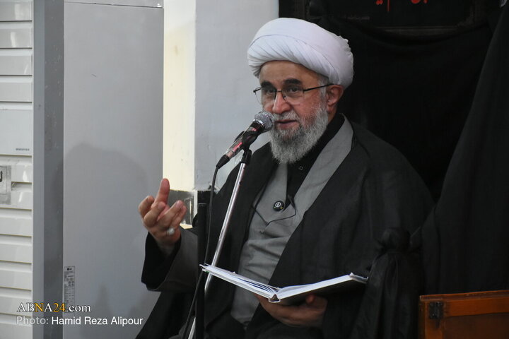 تقرير مصور/ كلمة آية الله رمضاني في عزاء 28 من شهر صفر عند مرقد السيد محمد (ع) بمدينة آستانه أشرفية الإيرانية