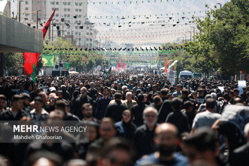 تازیەبارانی نەبەوی لە بارەگای ئیمام ڕەزا؛ مەشهەد تازیەباری پێغەمبەر و نەوەکانیەتی