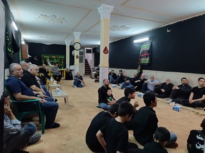 تقرير مصور/ مجلس عزاء للجالية السورية بمناسبة شهادة النبي (ص) والإمام الحسن(ع) في قم