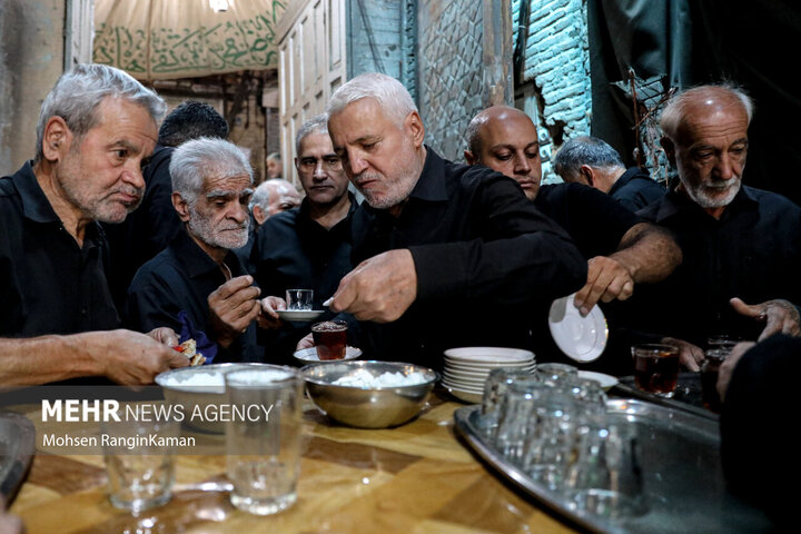 Photos: Mourning ceremony of 28th Safar at Tehran Grand Bazaar