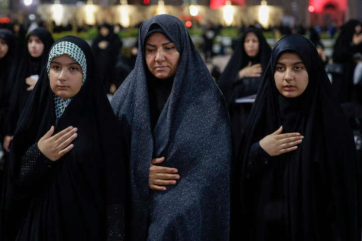 تقرير مصور/ عزاء بذكرى شهادة النبي (ص) «الأسوة الحسنة» في الحرم الرضوي الشريف