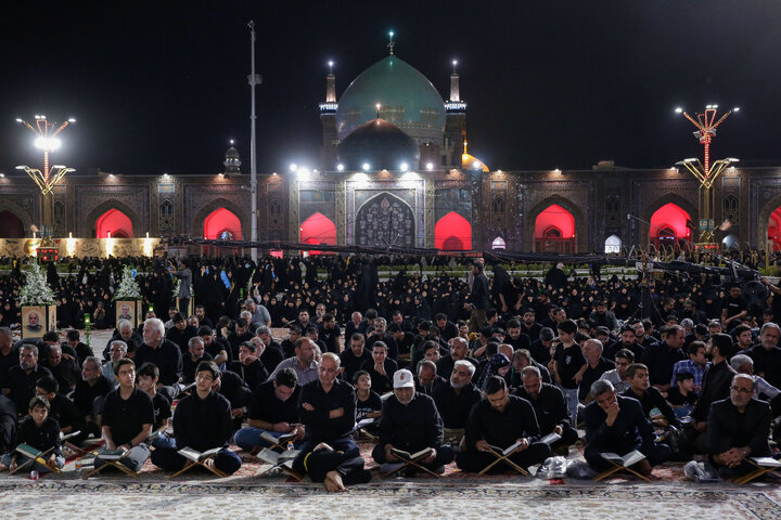 تقرير مصور/ عزاء بذكرى شهادة النبي (ص) «الأسوة الحسنة» في الحرم الرضوي الشريف