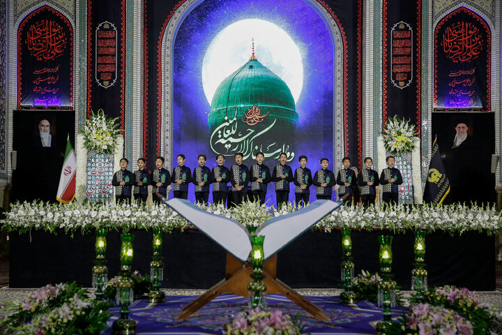 تقرير مصور/ عزاء بذكرى شهادة النبي (ص) «الأسوة الحسنة» في الحرم الرضوي الشريف