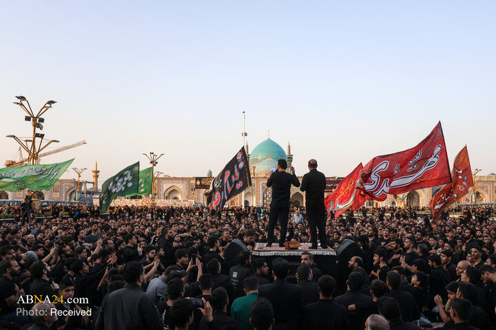 مراسم چهارپایه خوانی در حرم مطهر رضوی