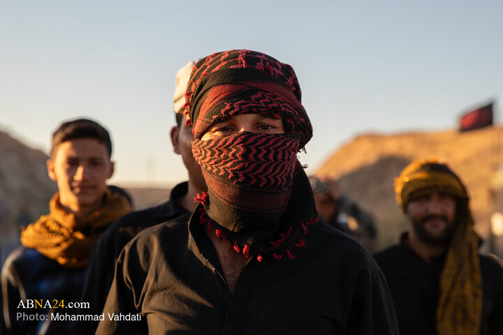İmam Rıza'nın Haremi Şerifinin Yer Aldığı Mukaddes Şehir Meşhed'de Doğru Yürüyüş