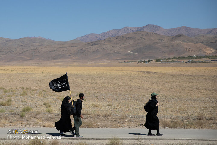 İmam Rıza'nın Haremi Şerifinin Yer Aldığı Mukaddes Şehir Meşhed'de Doğru Yürüyüş