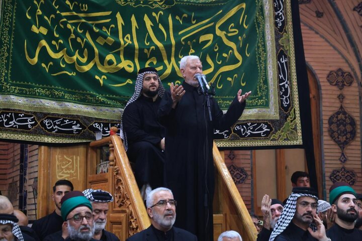 موكب أهالي كربلاء المقدسة يحيي ذكرى شهادة النبي الأكرم (ص) في النجف الأشرف