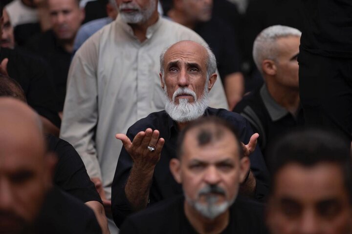 استمرار التوافد صوب مرقد أمير المؤمنين لإحياء ذكرى شهادة النبي الأكرم (ص)