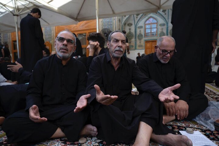 استمرار التوافد صوب مرقد أمير المؤمنين لإحياء ذكرى شهادة النبي الأكرم (ص)