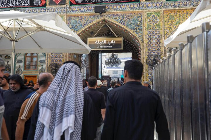 استمرار التوافد صوب مرقد أمير المؤمنين لإحياء ذكرى شهادة النبي الأكرم (ص)