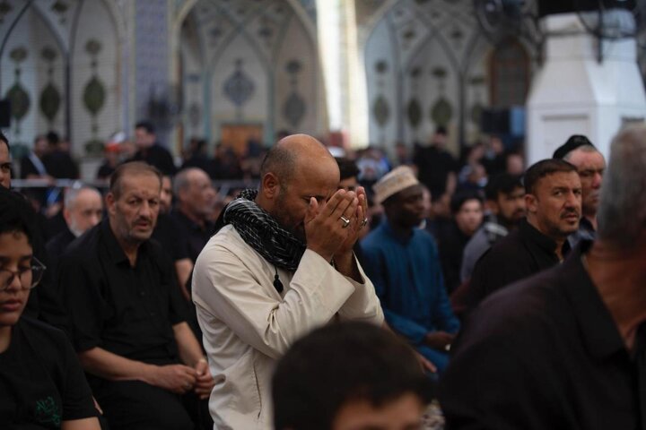 استمرار التوافد صوب مرقد أمير المؤمنين لإحياء ذكرى شهادة النبي الأكرم (ص)