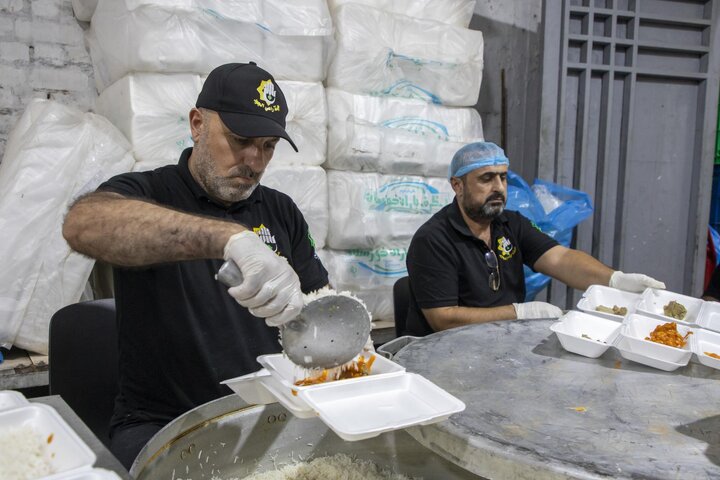 مضيف العتبة العباسية يقدم خدماته للزائرين في ذكرى شهادة النبي الأكرم (ص)