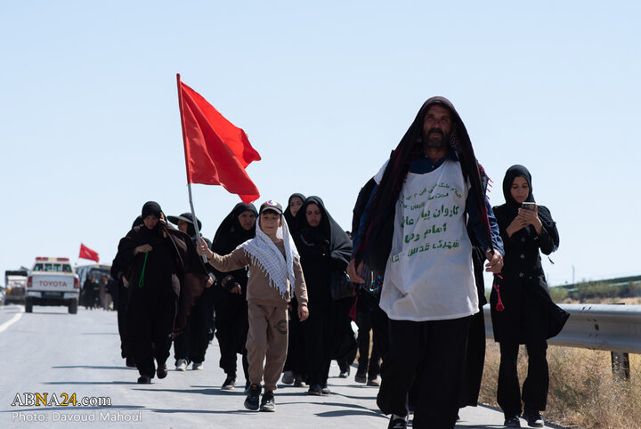 زائران پیاده در راه مشهد الرضا(ع) _ 2