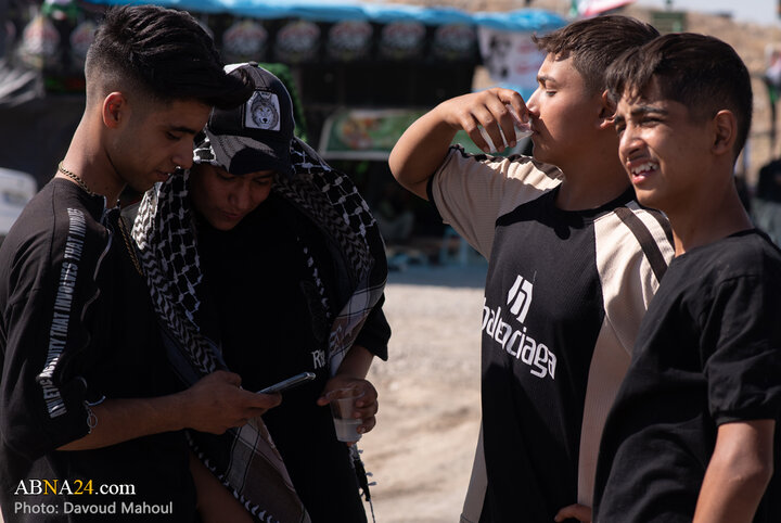 زائران پیاده در راه مشهد الرضا(ع) _ 2