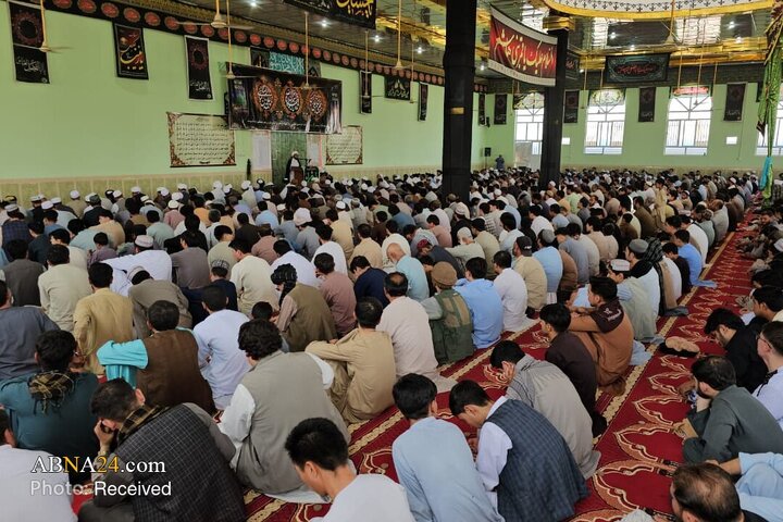 برگزاری نماز جمعه در منطقه‌ی لشکرگاه افغانستان همزمان با عزاداری شهادت ائمه‌ی اطهار (ع)