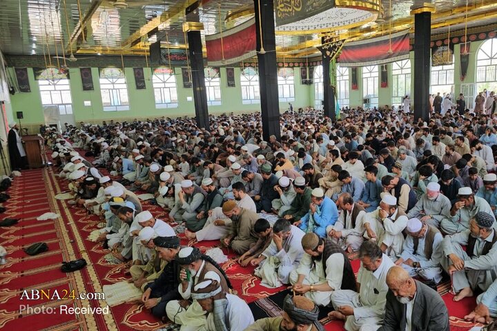 برگزاری نماز جمعه در منطقه‌ی لشکرگاه افغانستان همزمان با عزاداری شهادت ائمه‌ی اطهار (ع)